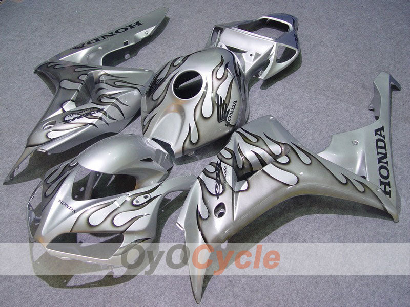 Kit de carénage à injection pour CBR1000RR 06-07 - Noir, argent - Flamme #OYO87900589 Image principale du produit