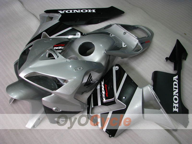 Kit de carénage à injection pour CBR600RR 05-06 - Noir, argent - Style d'origine #OYO87900315 Image secondaire du produit
