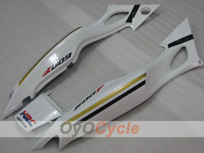 Kit de carénage à injection pour CBR600F3 97-98 - Blanc, noir - PlayBoy #OYO87904802