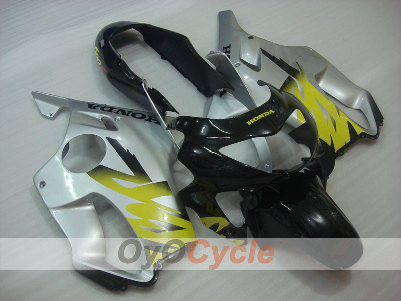 Kit de carénage à injection pour CBR600F4 99-00 - Noir, argenté - Style d'origine #OYO87900119 Image principale du produit