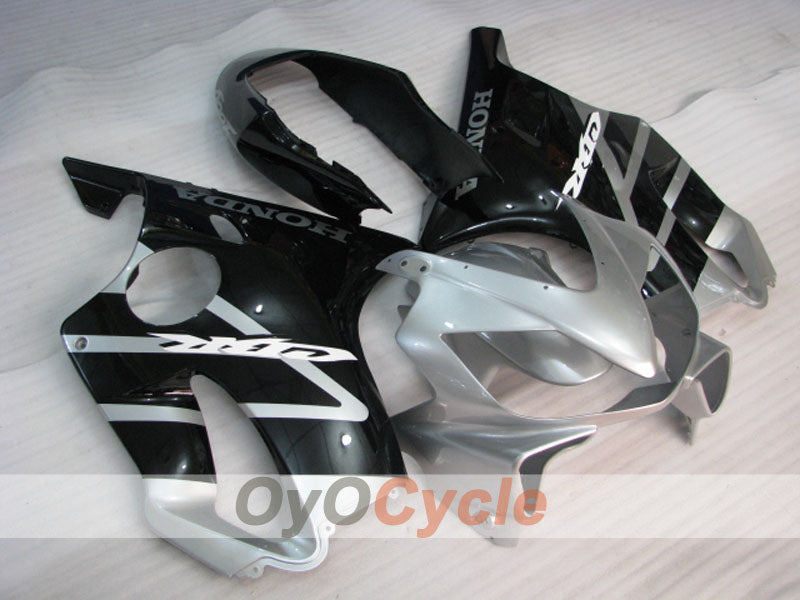 Kit de carénage injecté pour CBR600F4i 04-07 - Noir, argent - Style d'origine #OYO87904855 Image principale du produit