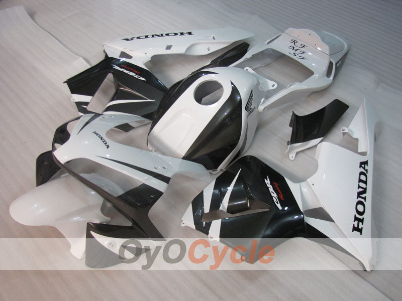 Kit de carénages injectés pour CBR600RR 05-06 - Blanc, noir - Style d'origine #OYO87904917 Image principale du produit